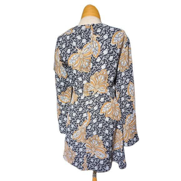 A.L.C. Trixie Black Beige Paisley Floral Bell Sleeve 100% Silk Mini Dress Sz 4 - Picture 3 of 7